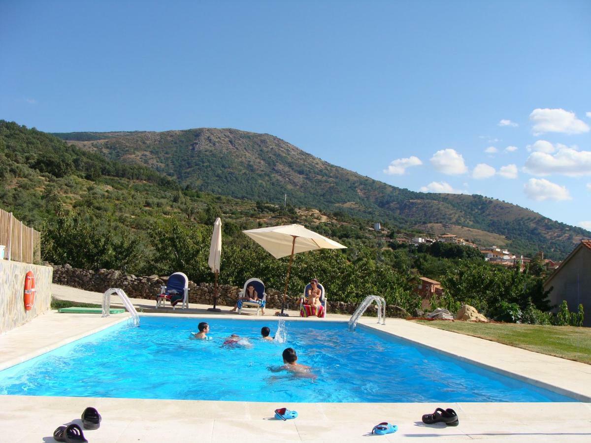 Apartamentos Rurales Manolo Casas del Monte Екстериор снимка